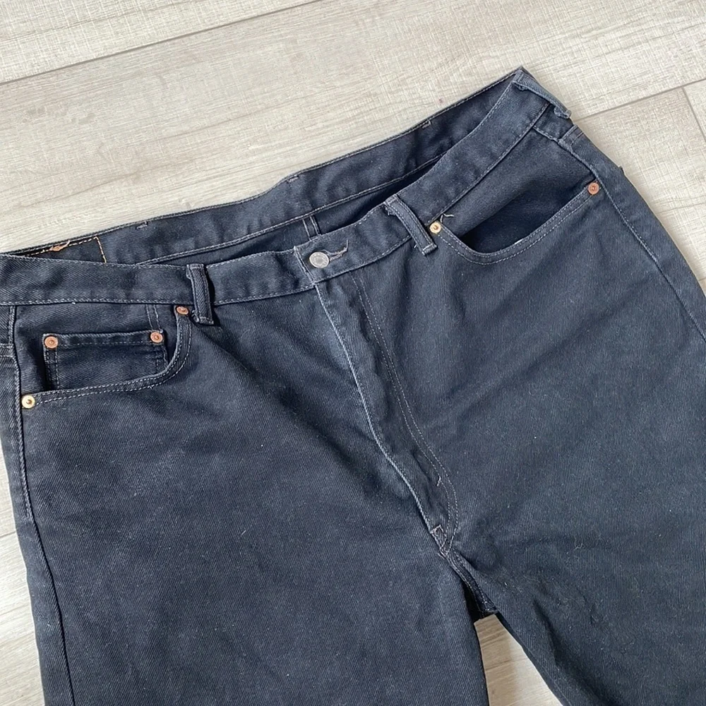 Men's Black 550 Levi's jeans waist 42 length 30